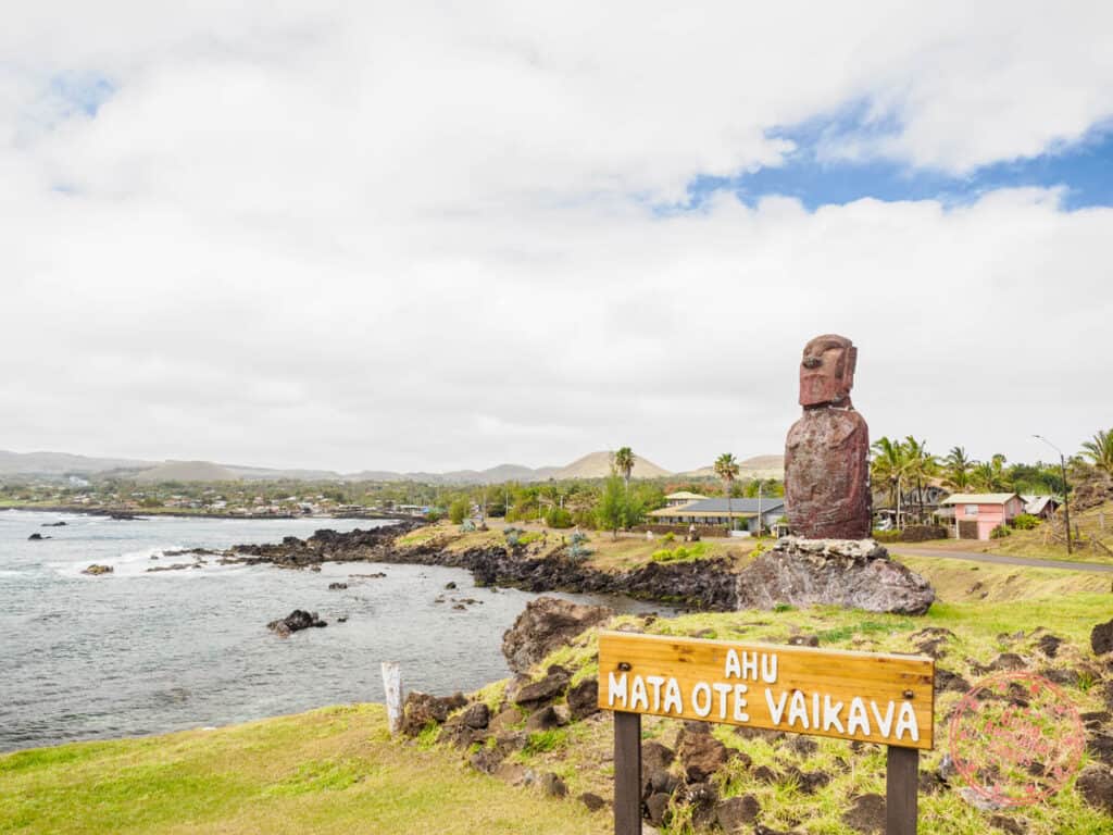 ahu mata ote vaikava moai on easter island