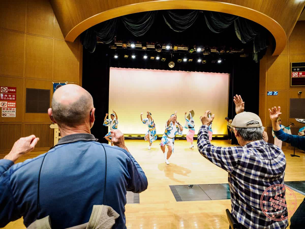 awa odiri kaikan dance instruction with the audience
