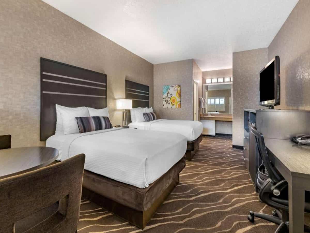 standard double room at best western plus park place inn