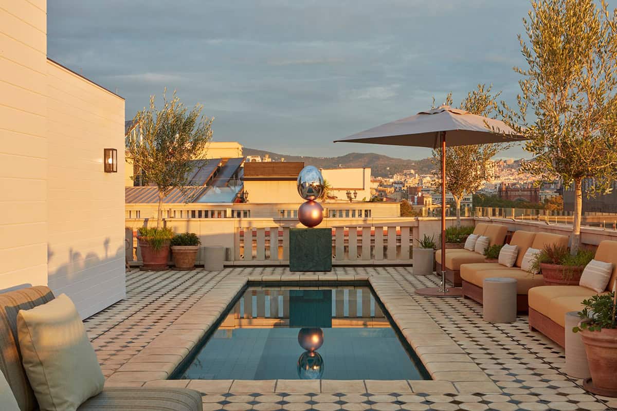 borneta hotel by miiro pool on rooftop