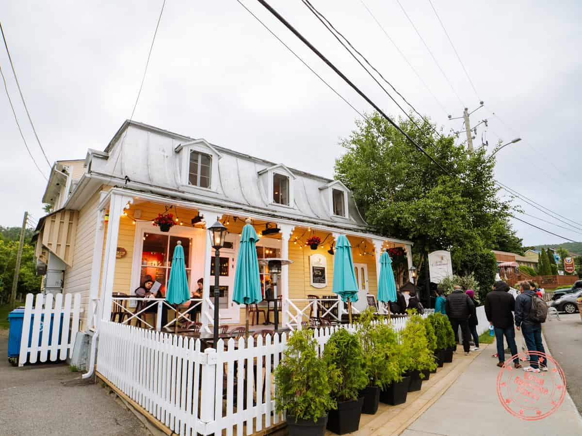 cafe boheme restaurant exterior in tadoussac quebec