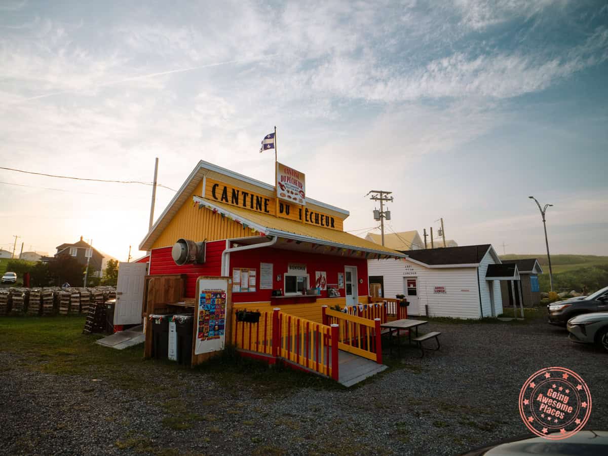 cantine du pecheur food stop in cloridorme gaspesie quebec