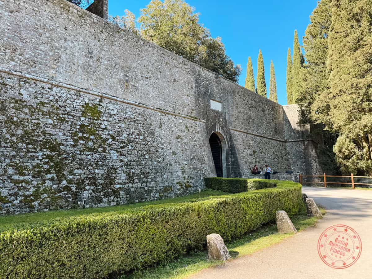 castello de brolio castle wall gate entrance