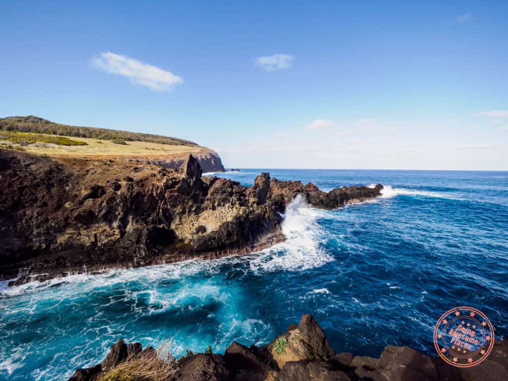 rough waters towards cave near ana kai tangata on easter island