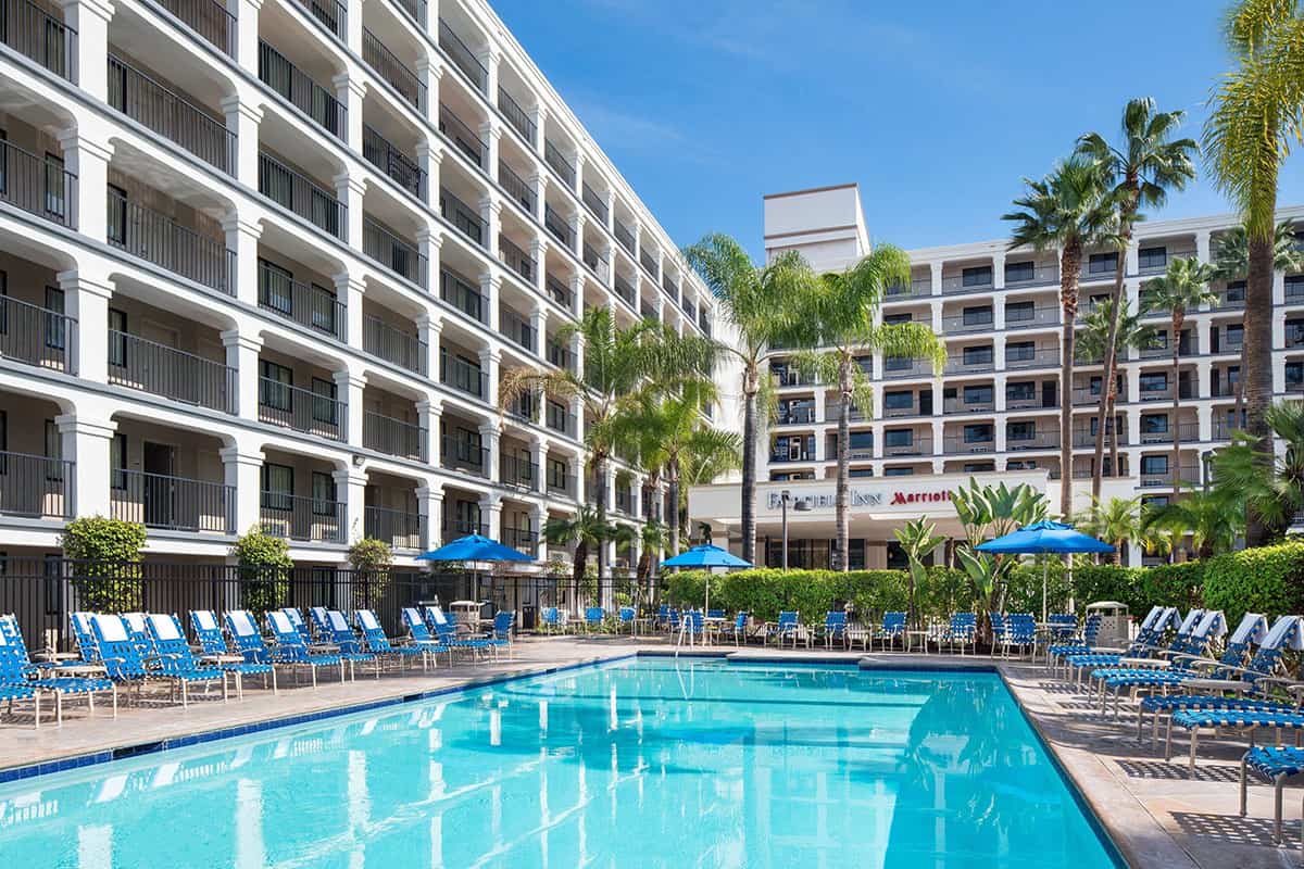 fairfield inn by marriott anaheim resort exterior pool area