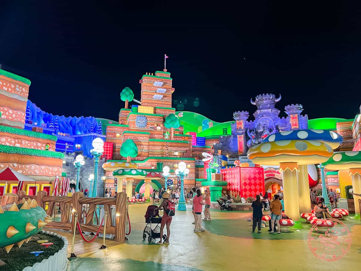 fewer crowds at night at super nintendo world hollywood