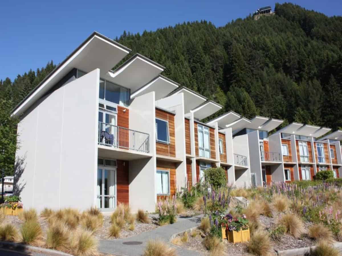 outside view of hampshire holiday parks apartments in a row