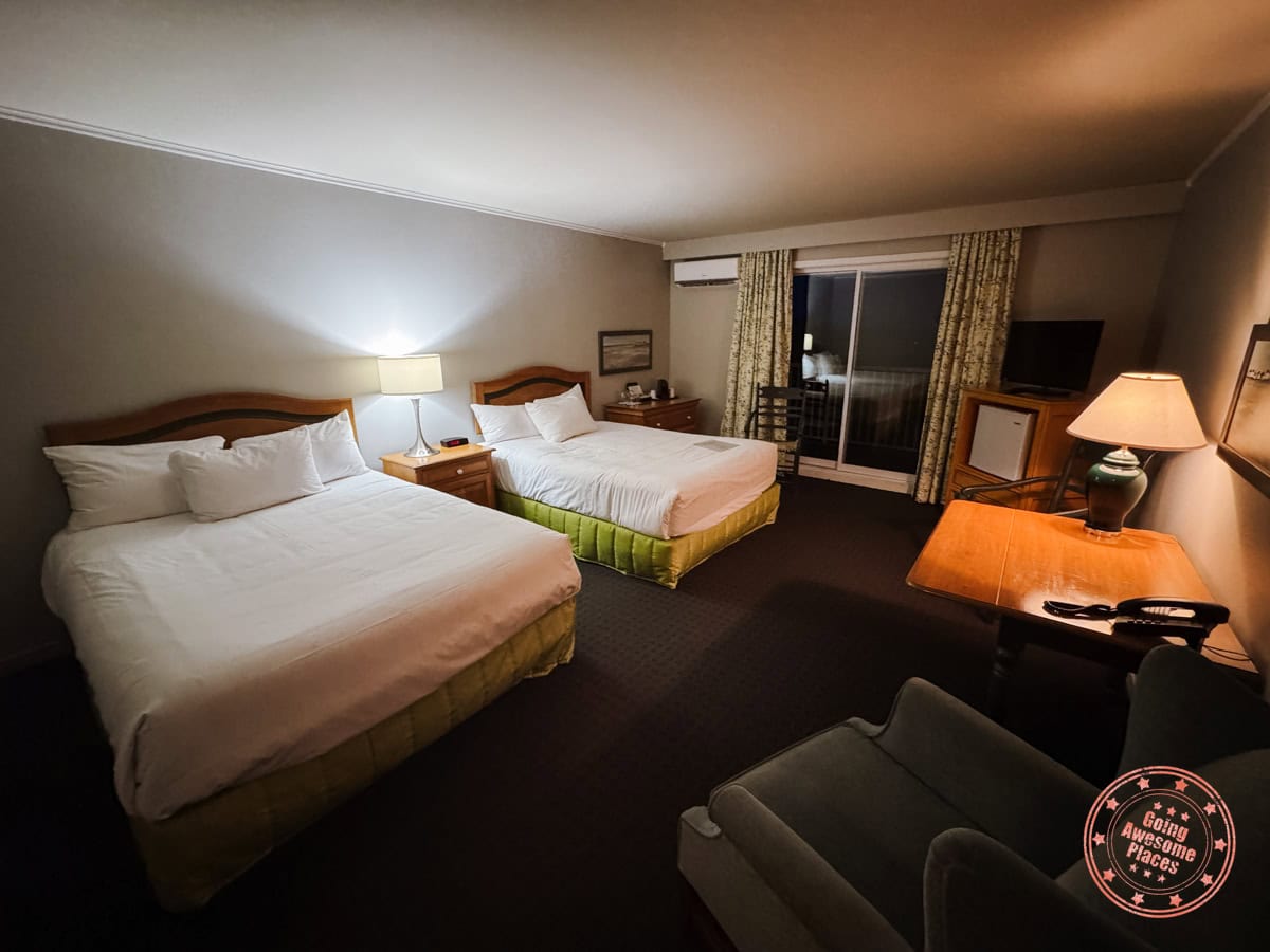 hotel le mirage room interior in perce quebec