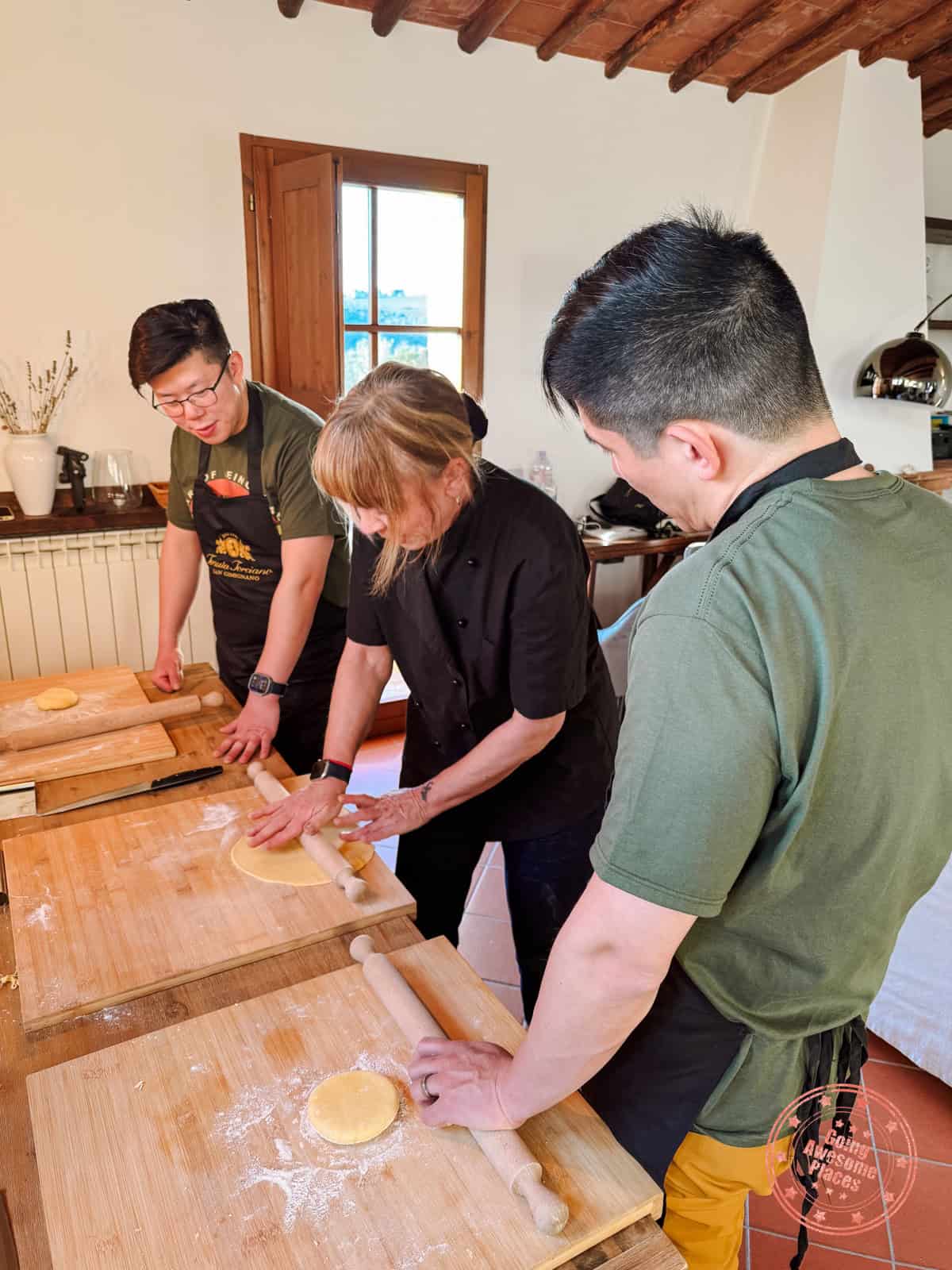 italian cooking class making pasta
