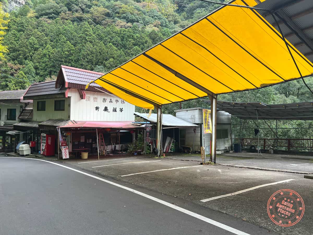 iya valley vine bridge private parking lot