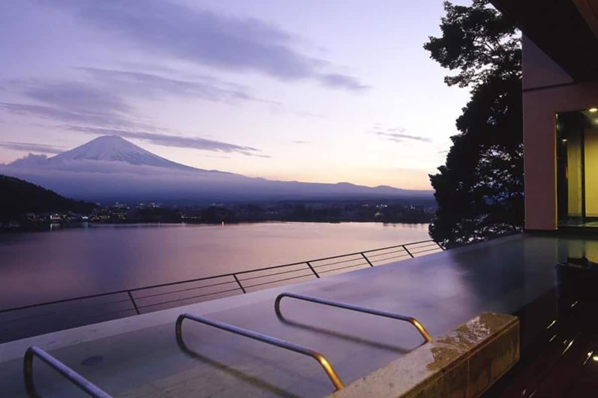 kaze no terrace kukuna onsen sunset view of mt fuji