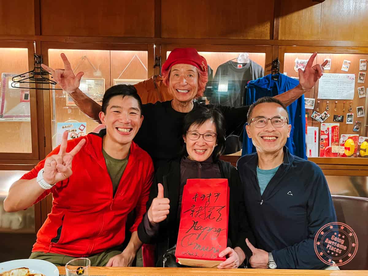 kichi kichi omurice group photo with chef motokichi yukimura