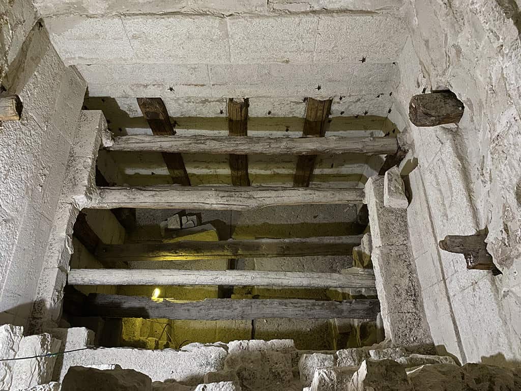inside kings chamber of bent pyramid