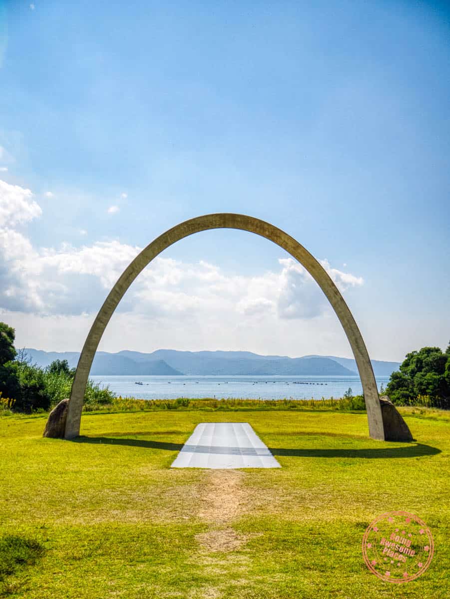 lele ufan museum arch sculpture