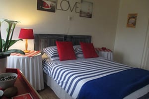lighthouse farm backpackers private room in cape town