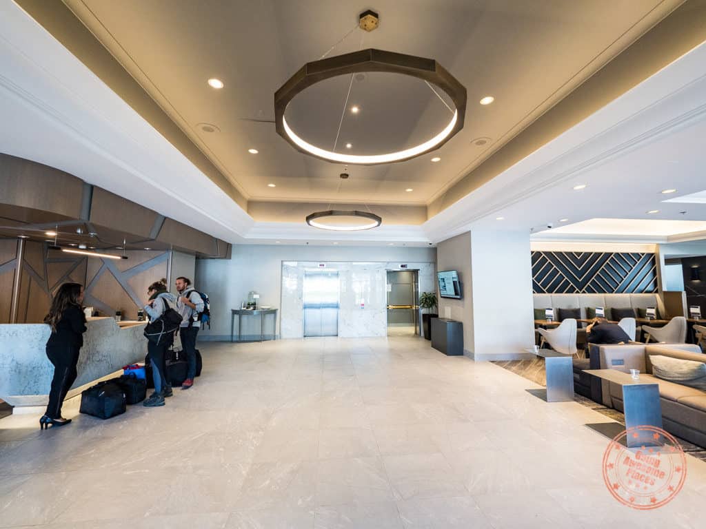 marriott vancouver airport hotel lobby in richmond bc