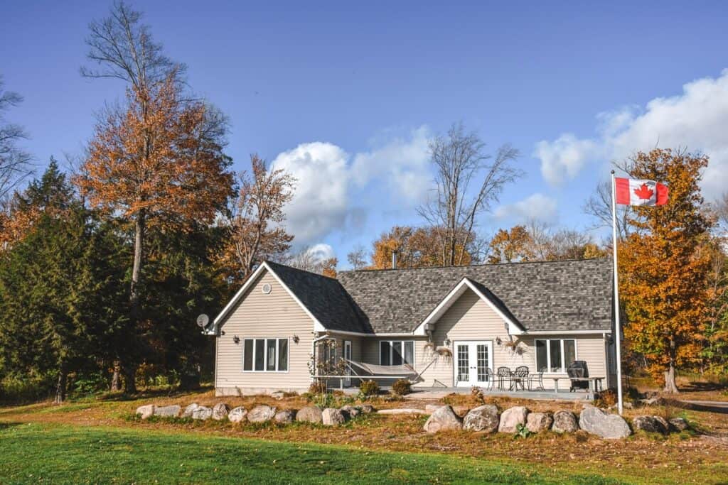 moon river lodge exterior of muskoka cottage airbnb