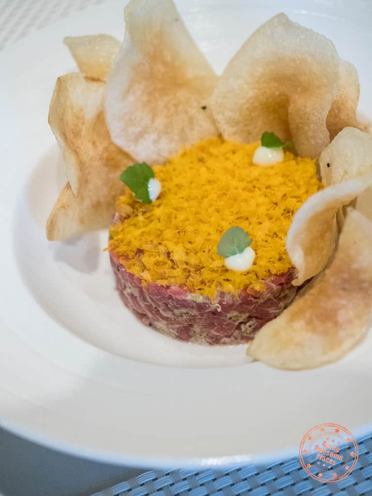 origo club beef tartare and truffle chips