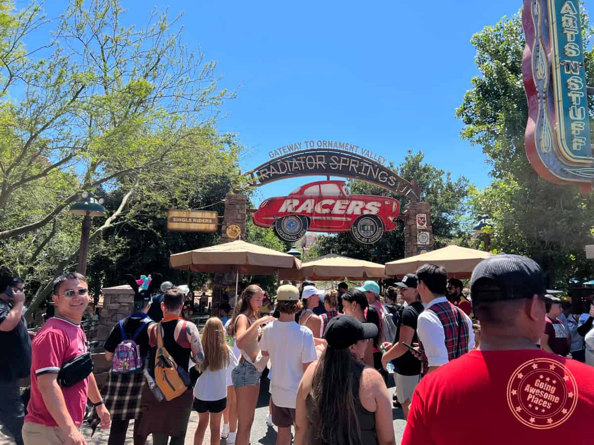 radiator springs races ride with single rider line on the left