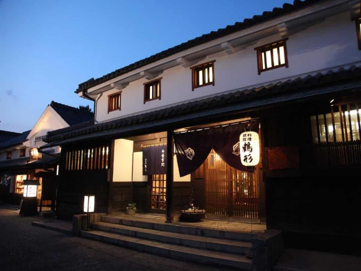 exterior street view of the front of ryori ryokan tsurugata