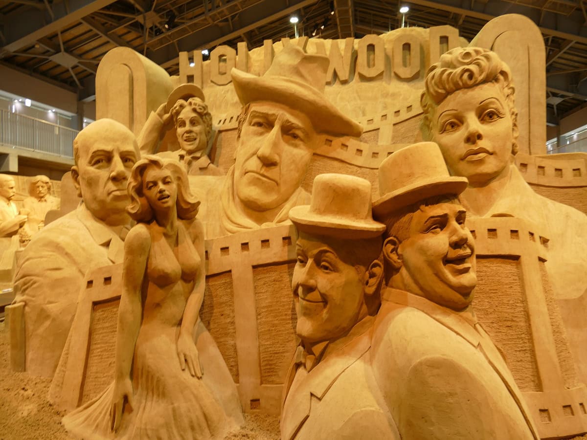 famed hollywood stars as sand sculptures at sand sculpture museum