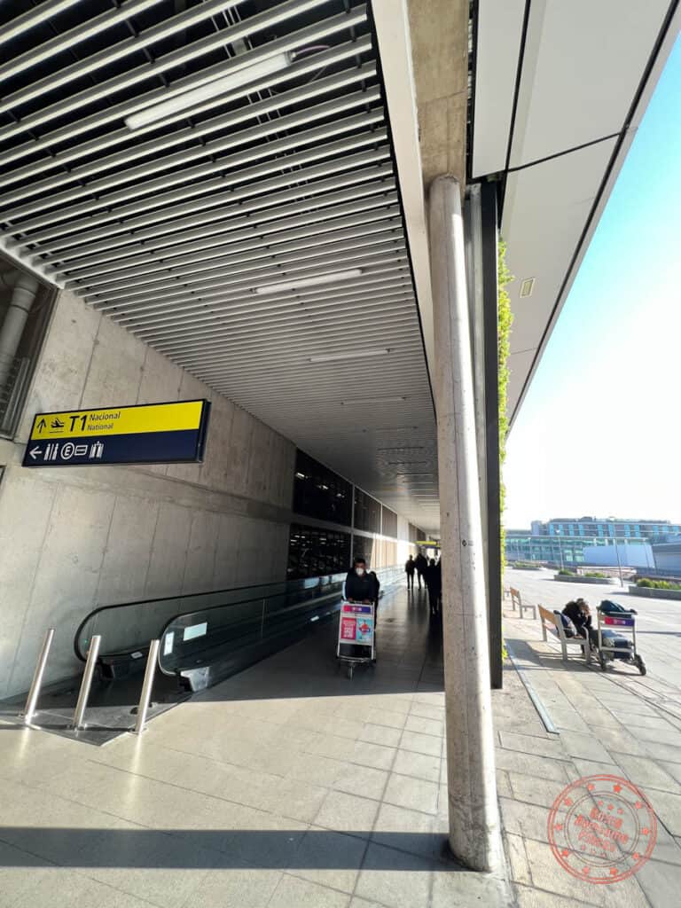 scl airport walk from t2 to t1 in santiago