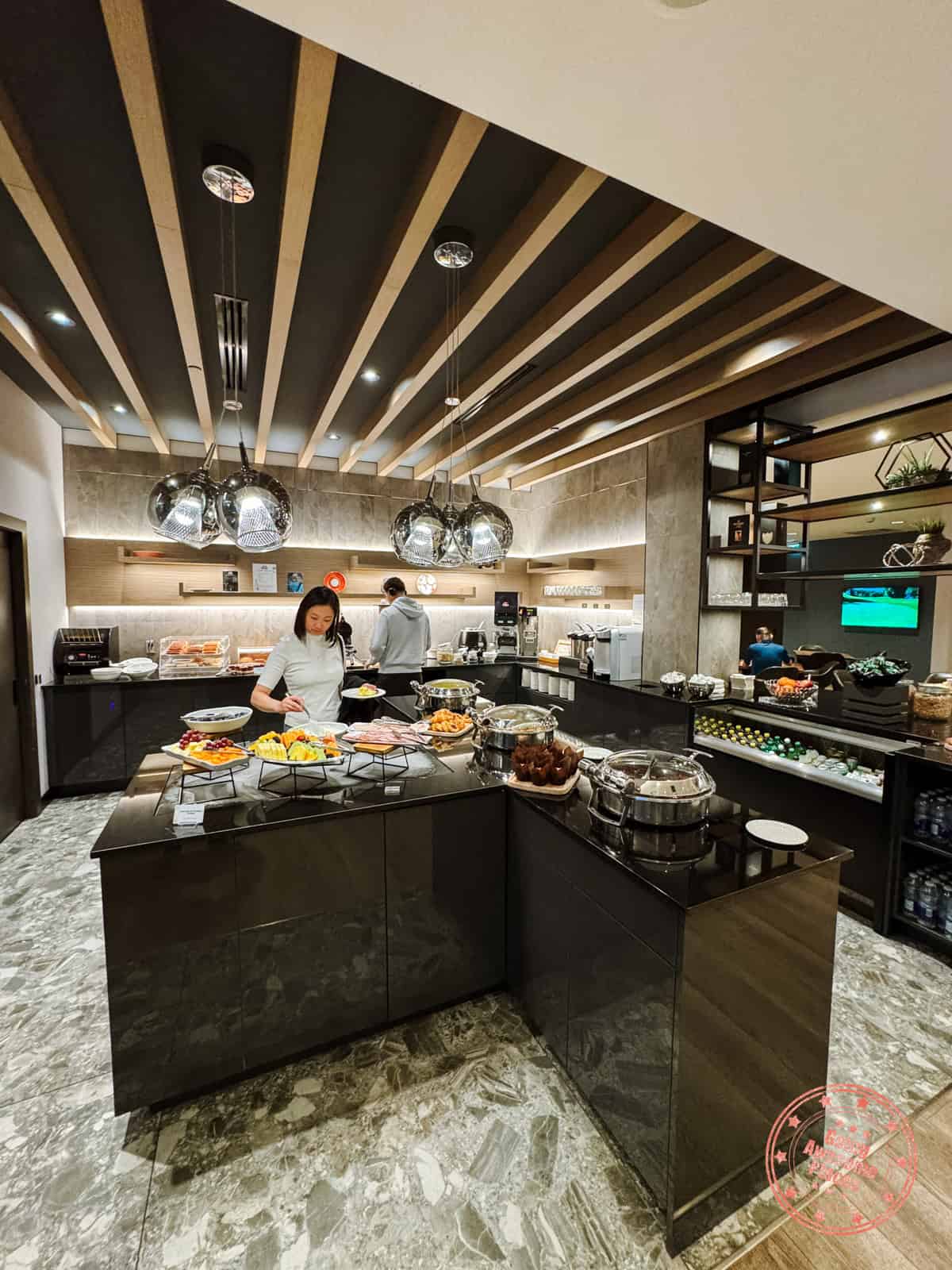 sheraton laval club lounge breakfast buffet
