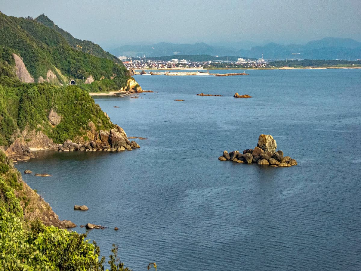 rocky peninsula of the shimane prefecture