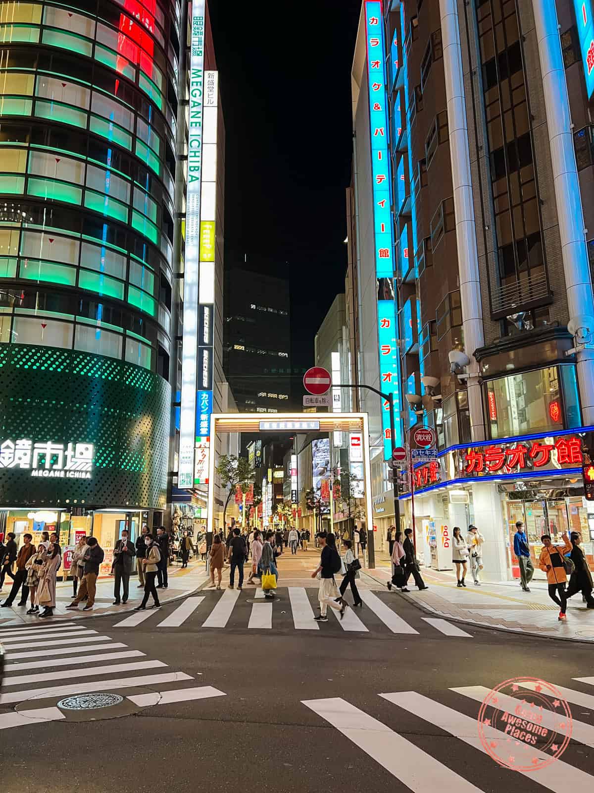 shinjuku crosswalk in the evening
