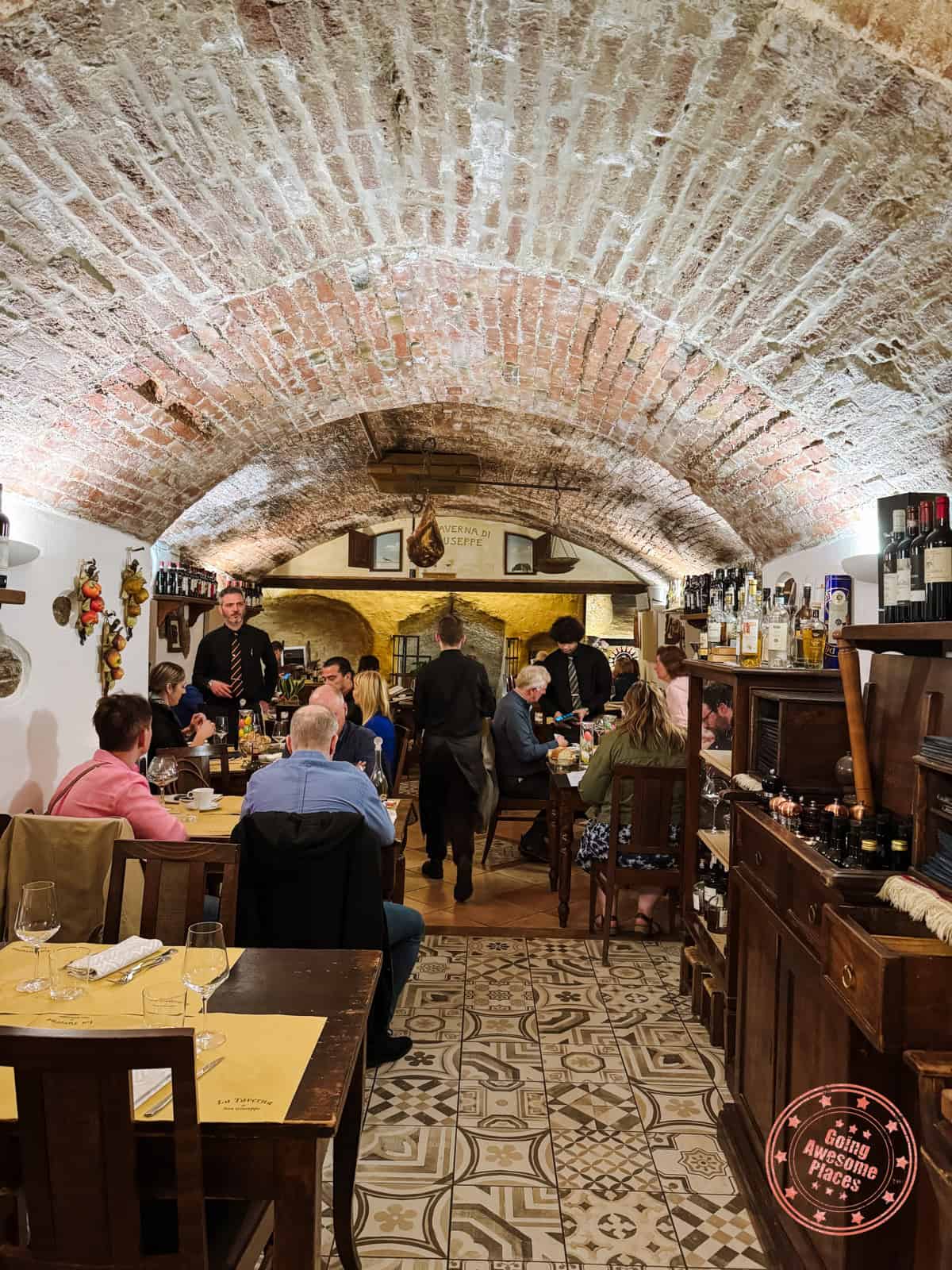 interior space at taverna di san giuseppe