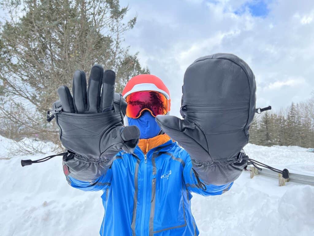 the heat company as snowboarding gloves
