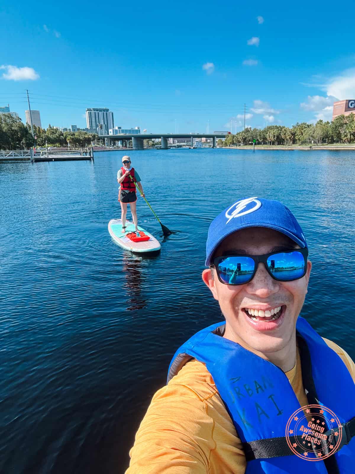 urban kai sup lesson selfie on the water