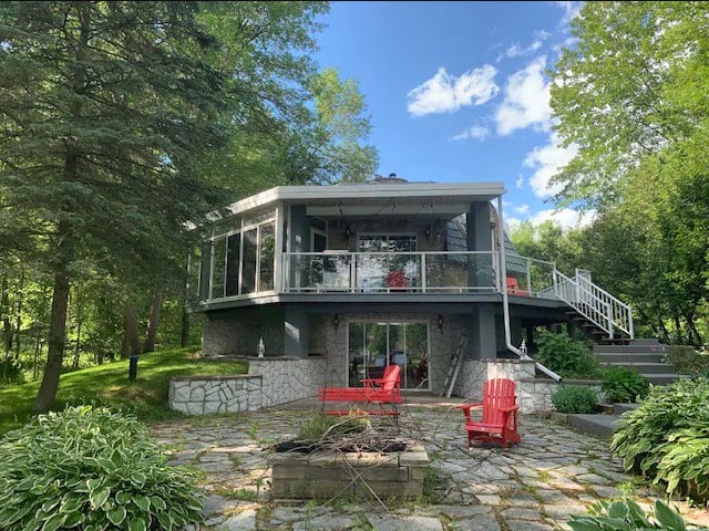 waterfront cottage airbnb muskoka exterior
