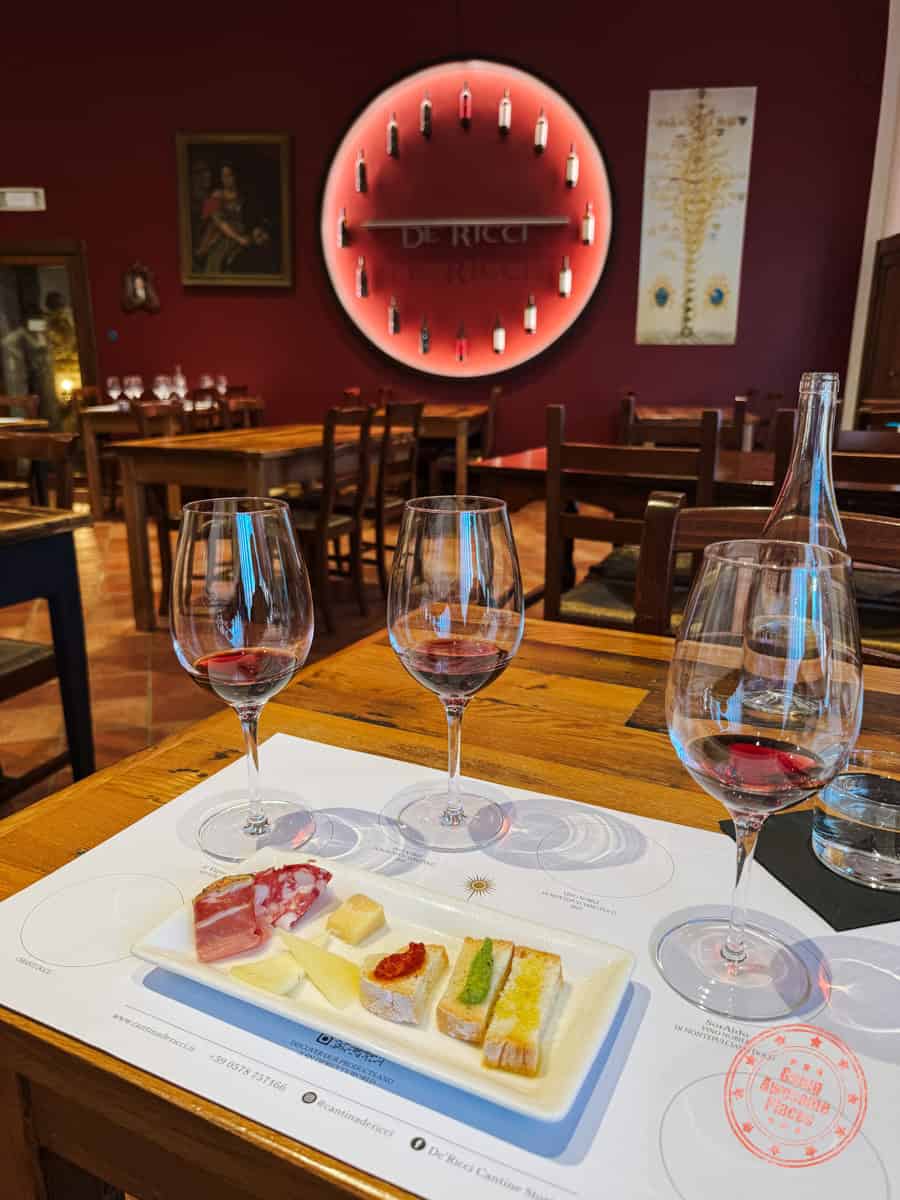wine tasting at de ricci montepulciano